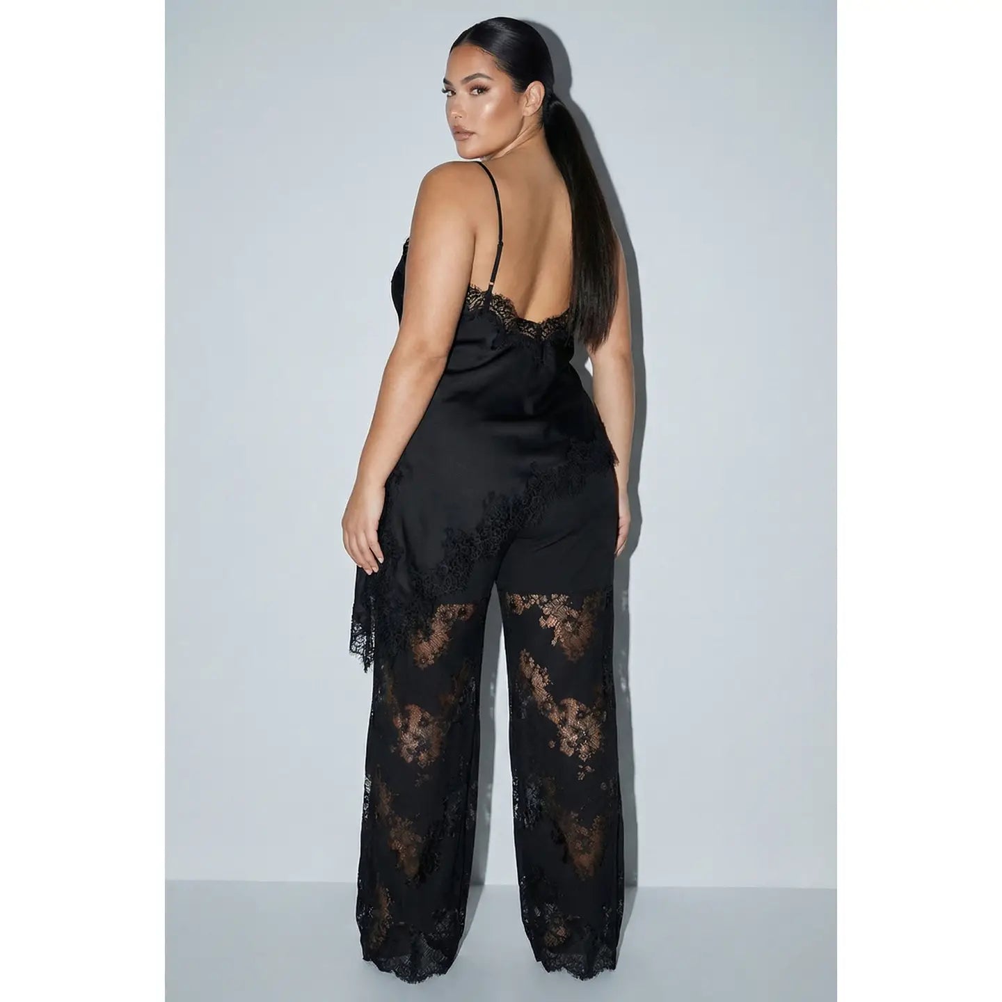 Camisola de Cetim com Renda